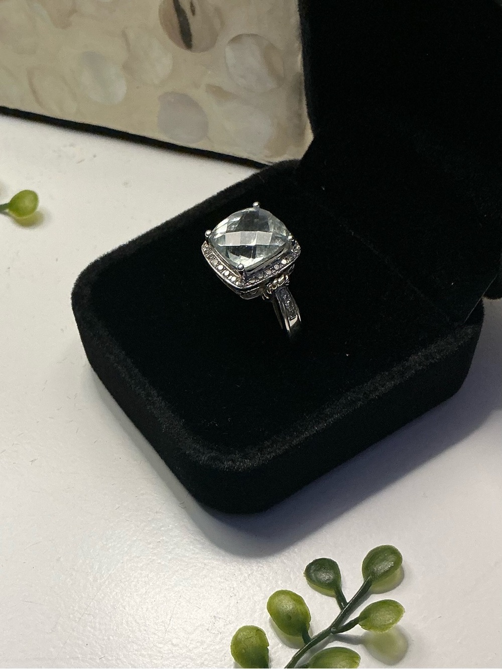 10K WHITE GOLD 10K YELLOW GOLD GREEEN PRASIOLITE AND DIAMOND RING. SIZE 7.75